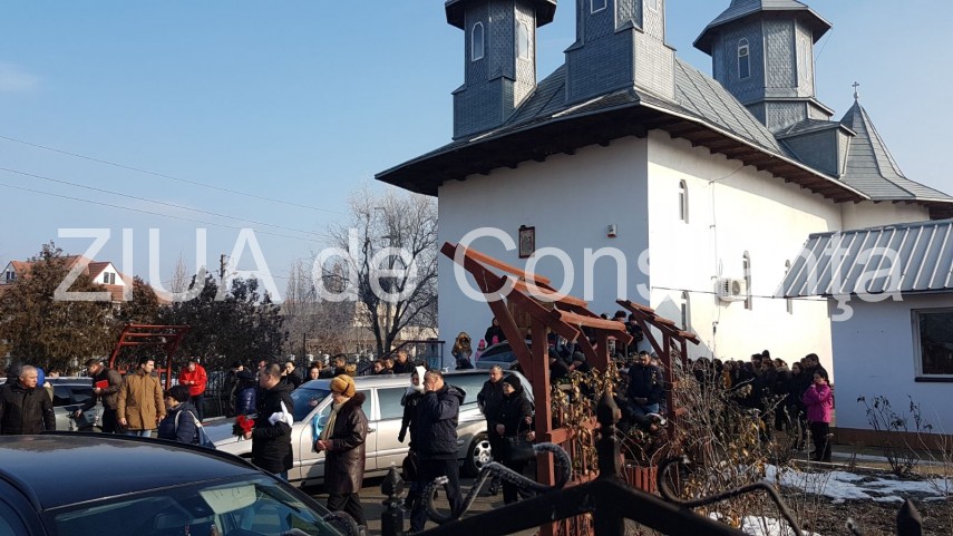 imagini de la eveniment live text teodora care a decedat saptamana trecuta dupa ce a nascut la o clinica