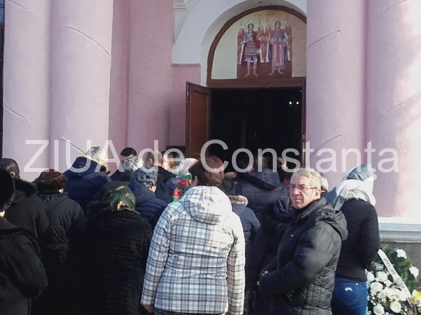 imagini de la eveniment live text teodora care a decedat saptamana trecuta dupa ce a nascut la o clinica