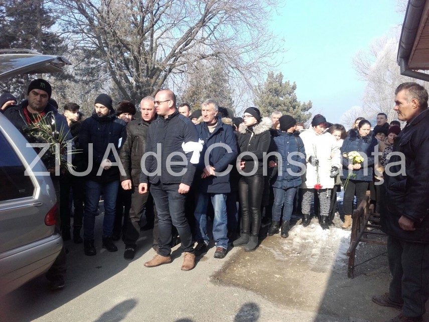 imagini de la eveniment live text teodora care a decedat saptamana trecuta dupa ce a nascut la o clinica