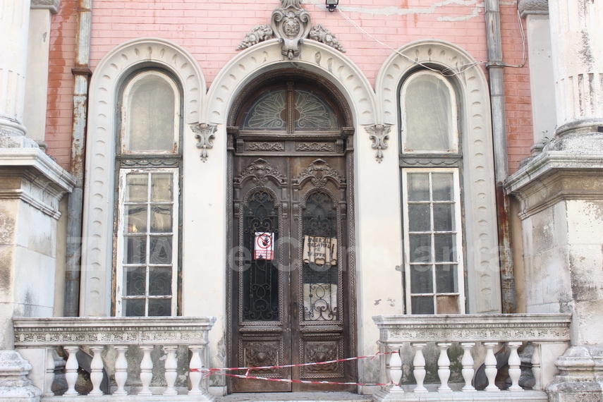 scriedobrogea casa cu lei despre marire si decadere la constanta galerie foto 650013