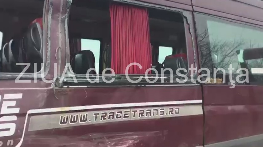 microbuz cu 15 pasageri implicat intr un accident rutier in localitatea mihai viteazu din judetul constanta