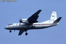 Avion prăbuşit peste aerogară (galerie foto) 