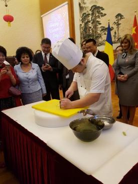 Ziua Femeii organizată la Clubul de Femei al Ambasadei Chinei. Cine s-a aflat pe lista de invitaţi (galerie foto)