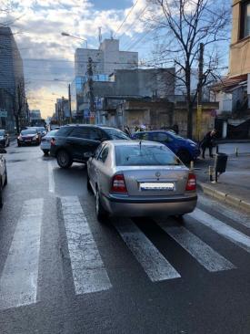 Accident în lanț în Constanța, pe strada Constantin Brătescu. Trei mașini implicate. Cum s-a petrecut accidentul