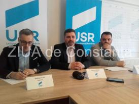 UPDATE. USR Constanţa strânge semnături pentru modificarea Constituției României (galerie foto)     