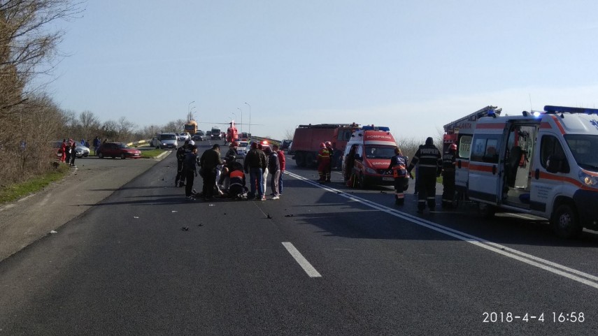 imagini de la eveniment accident rutier grav la neptun judetul constanta mai multe persoane au fost ranite imagini de la eveniment accident rutier grav la neptun judetul constanta mai multe persoane au fost ranite