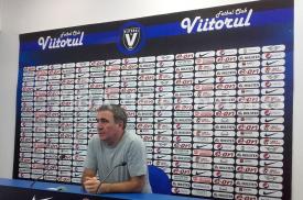 Sondaj de opinie  Sunteţi de acord ca într-un meci de fotbal să se facă mai multe schimbări de jucători, aşa cum propune Gică Hagi?