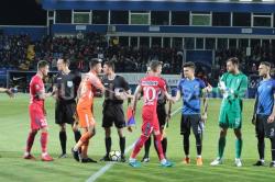 Sondaj de opinie 70 la sută dintre respondenţi sunt de acord ca într-un meci de fotbal să se facă mai multe schimbări de jucători 