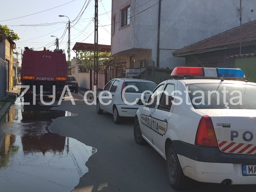 alerta la pompieri arde o casa pe strada democratiei din municipiul constanta video 658165