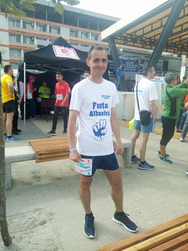 militarul laurentiu cobzaru de la forta albastra galati primul alergator care a depasit 100 de kilometri