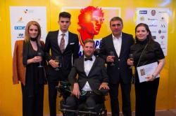 Familie reunită  Gică Hagi, alături de soţie şi copiii Kira şi Ianis, la evenimentul „Uniţi pentru Mihai“