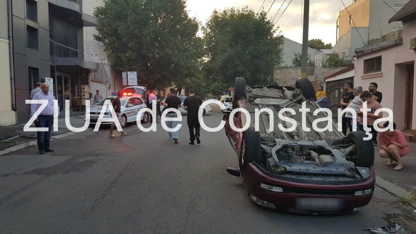 imagini de la eveniment accident spectaculos in constanta o masina s a rasturnat dupa impact galerie