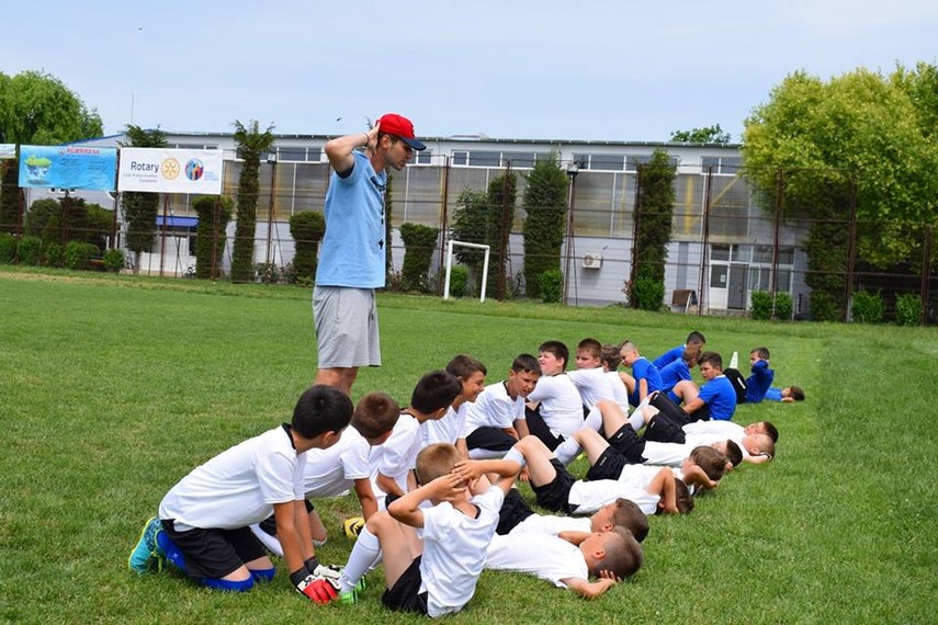 baza moderna cu terenuri de fotbal tenis handbal si multe alte facilitati cum va arata complexul sportiv