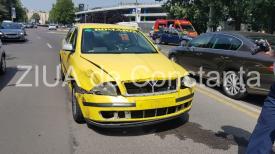 UPDATE. Imagini evenimentAccident rutier în municipiul Constanța, pe strada Soveja, zona City Park Mall. Trei persoane au fost rănite (galerie foto+video)     