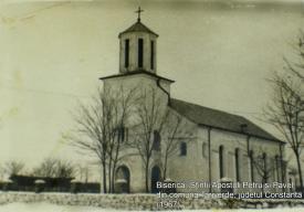 Sfinţirea Bisericii „Sfinţii Apostoli Petru şi Pavel“ din Tariverde, judeţul Constanţa          