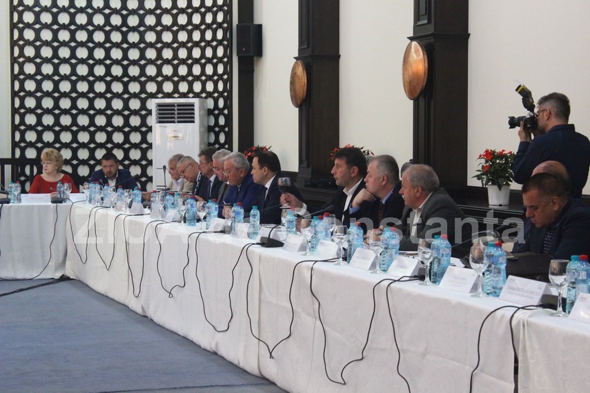 abordarea de pana anul trecut a fost o problema pentru romania ce vor primarii de municipii reuniti la