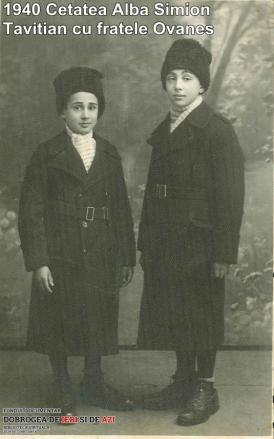 1940, Cetatea Albă. Simion Tavitian cu fratele Ovanes (galerie foto)