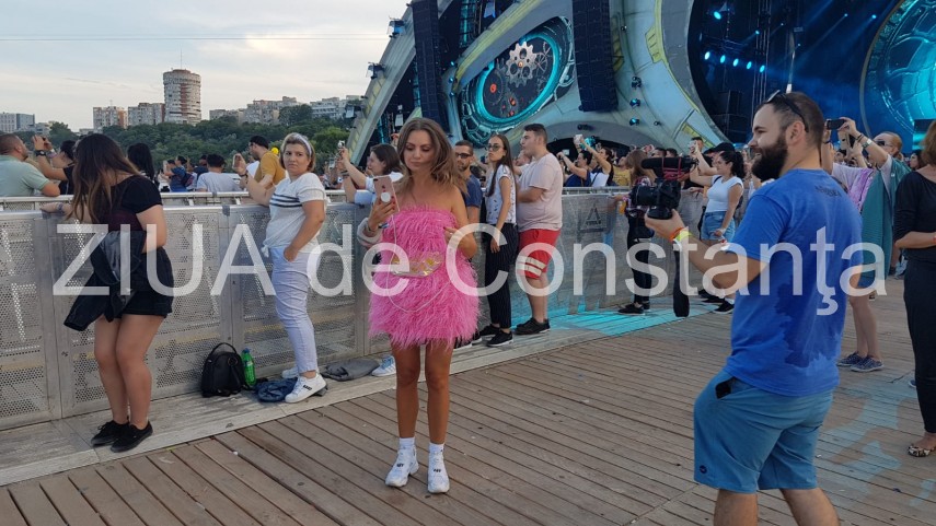 imagini de la eveniment alexandra stan face live pe youtube la neversea 663788