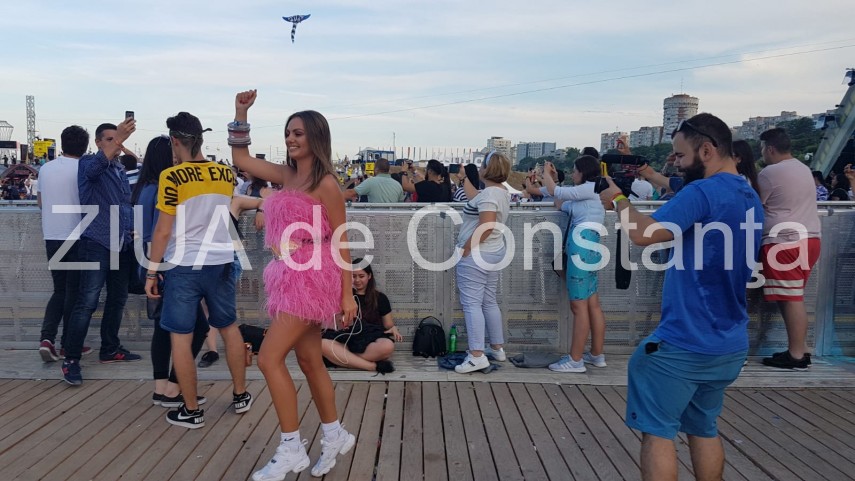 imagini de la eveniment alexandra stan face live pe youtube la neversea 663788
