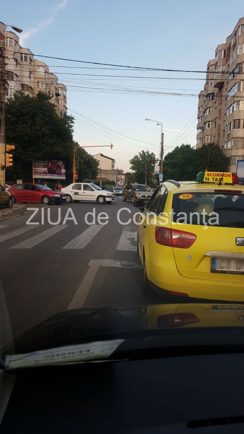 accident in zona institutului de marina din constanta doua autoturisme implicate 663787