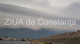 LIVE. Noi amenințători pe cer la Constanța. Imagini impresionante surprinse în Portul Constanța (galerie foto-video)       