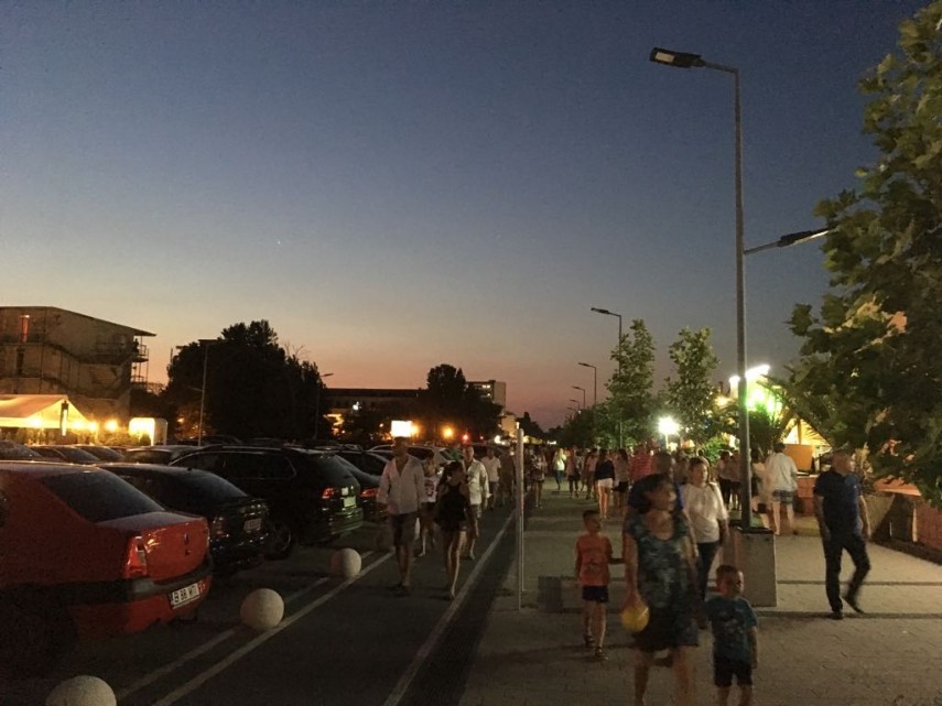 bezna in statiunea mamaia sistemul de iluminat public nu functioneaza intre hotelul iaki si piateta cazino bezna in statiunea mamaia sistemul de iluminat public nu functioneaza intre hotelul iaki si piateta cazino