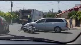  Accident rutier la Hârșova. Motocicletă, lovită de un automobil (video)  
