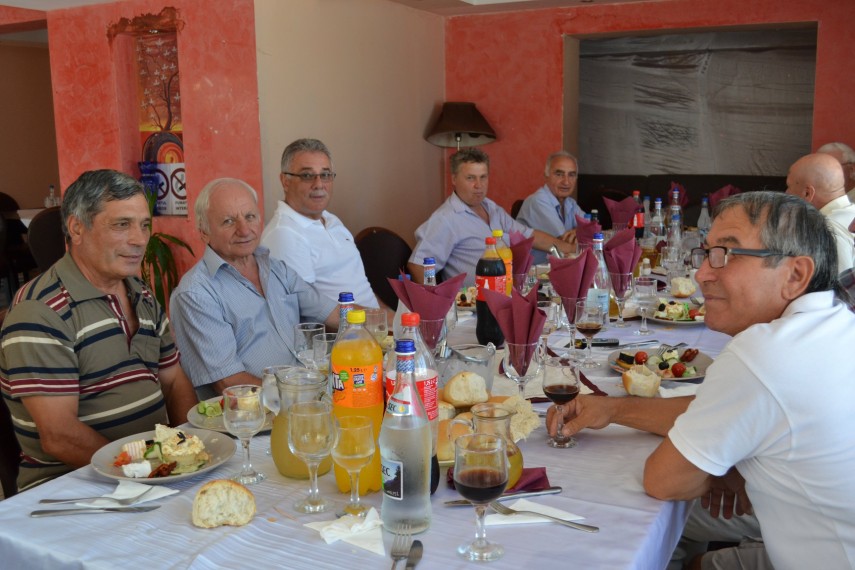 generatiile 1948 1952 fostii juniori ai cimentului medgidia s au revazut si in 2018 din 1994 se intalnesc