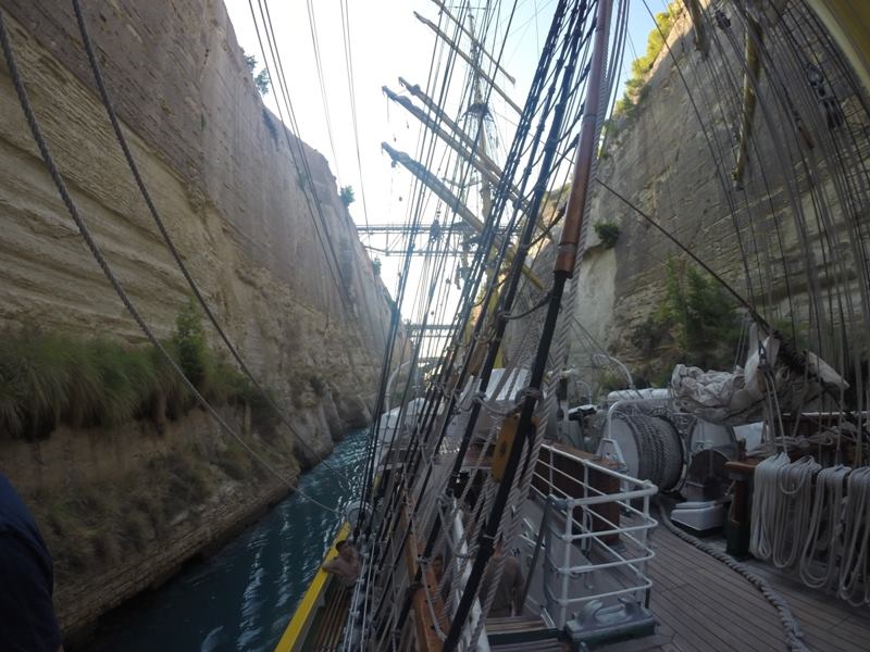 imagini impresionante nava scoala mircea a tranzitat canalul corint pentru a doua oara in cateva luni