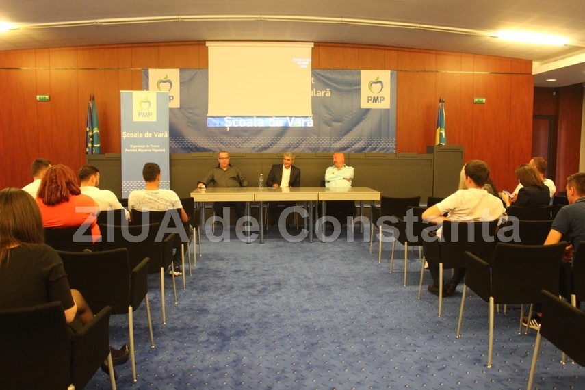 robert turcescu sustine un workshop la neptun in fata tineretului pmp iata ce subiect a abordat galerie robert turcescu sustine un workshop la neptun in fata tineretului pmp iata ce subiect a abordat galerie