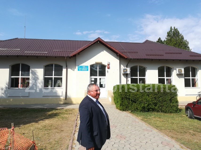 adrianv radulescu ctitorul de ziua educatiei 2018 adrian v radulescu devine patronul spiritual al scolii