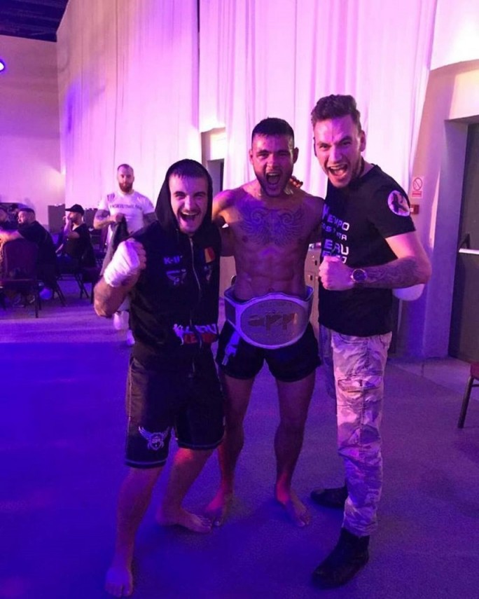 micul bonjasky de la keru kento constanta madalin craciunica a castigat centura la gala app fighting