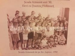 Expoziţie de fotografii din comunitatea armeană (fotoreportaj)