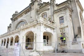 Intervenții în regim de urgență la clădirea Cazinoului din Constanța. Ce lucrări se efectuează (galerie foto)