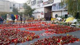 Slujbe de pomenire la trei ani de la incendiul din clubul bucureștean Colectiv. Zeci de tineri au murit în urma tragediei