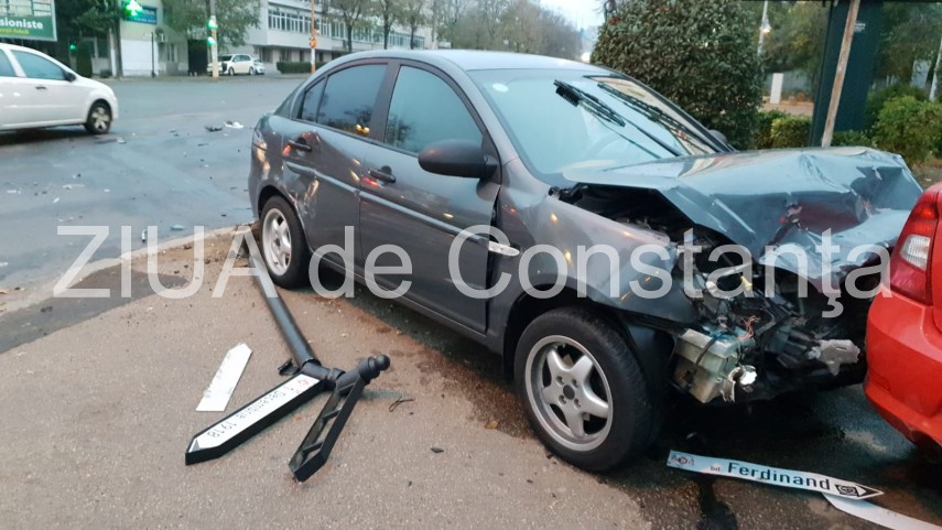 imagini de lan eveniment accident rutier la intersectia bulevardelor 1 decembrie cu ferdinand o masina imagini de lan eveniment accident rutier la intersectia bulevardelor 1 decembrie cu ferdinand o masina