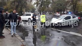 UPDATE. Imagini de la eveniment Accident rutier pe strada Traian din Constanţa. Două maşini, avariate (galerie foto+video)   