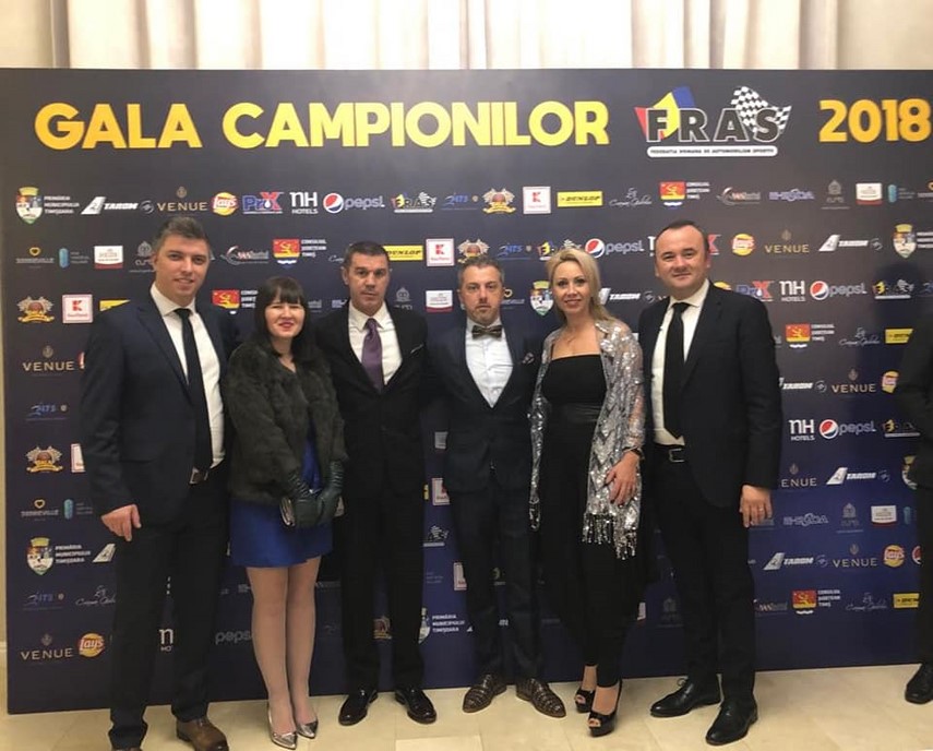 emil ghinea si transitions team pe podiumul galei campionilor federatiei romane de automobilism sportiv