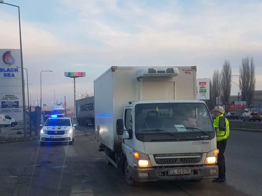 razie de amploare a politistilor ipj constanta sute de amenzi au fost aplicate mai multi soferi au ramas