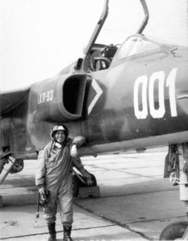 A executat primul zbor cu IAR-93 Aviatorul Gheorghe Stănică, născut în judeţul Constanţa, a murit la 88 de ani