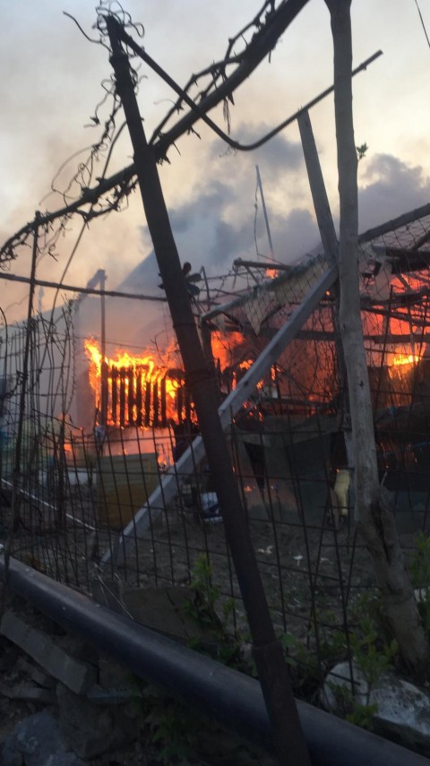 incendiu violent in municipiul tulcea o locuinta a fost cuprinsa de flacari pompierii chemati in ajutor