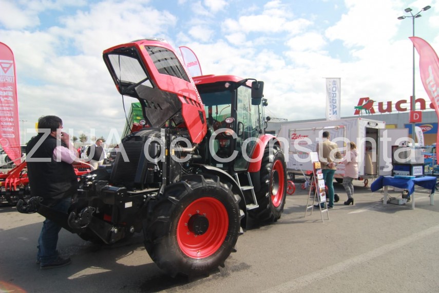 a debutat targul expoagroutil constanta participa expozanti nationali si internationali galerie foto