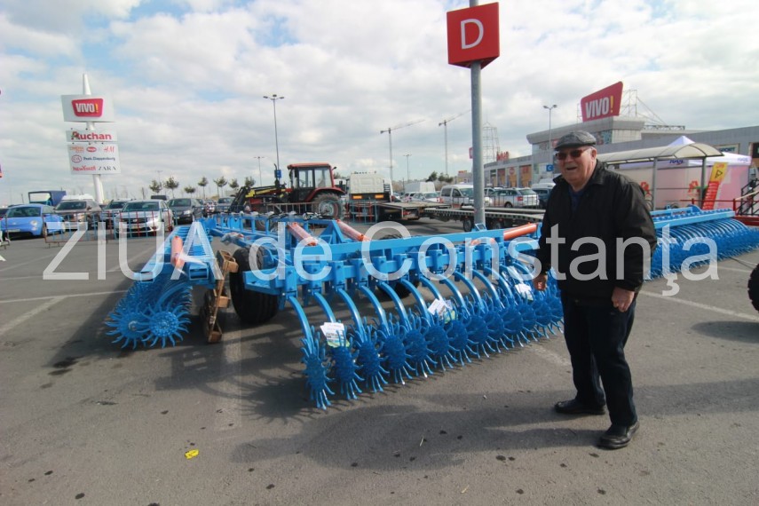 a debutat targul expoagroutil constanta participa expozanti nationali si internationali galerie foto