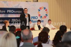 Liderul PRO România, Victor Ponta, prezent în localitatea tulceană Baia. „Cum facem să luăm bani europeni?“ (galerie foto)