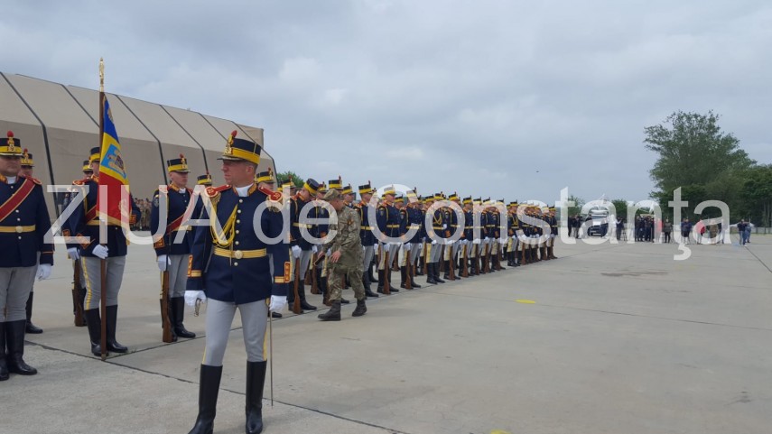 imagini de la eveniment ministrul gabriel les prezent la ceremonia de certificare a detasamentului italian imagini de la eveniment ministrul gabriel les prezent la ceremonia de certificare a detasamentului italian