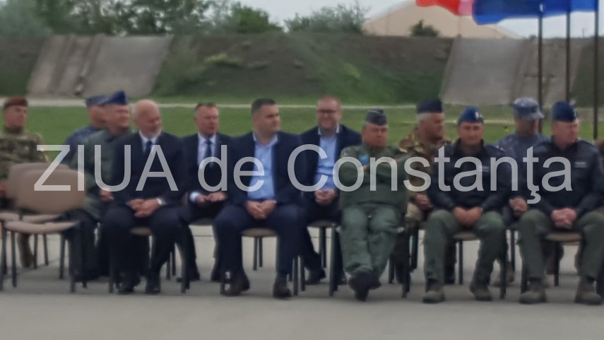 imagini de la eveniment ministrul gabriel les prezent la ceremonia de certificare a detasamentului italian imagini de la eveniment ministrul gabriel les prezent la ceremonia de certificare a detasamentului italian
