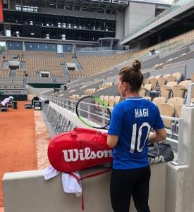 Simona Halep, la Roland Garros în tricoul FC Viitorul, cu numele lui Hagi pe spate   