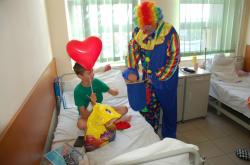 Surprize, spectacol de magie şi iluzionism  Micuţii pacienţi, răsfăţaţi, de Ziua Copilului, de Arimex Comexim 2000 şi Asociaţia „Suflete Deschise“ (galerie foto)