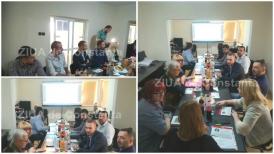 #DobrogeaAcademică  Întâlnire în redacţia ZIUA de Constanţa cu consilieri locali constănţeni - regândirea ceremoniei de acordare a titlului de cetăţean de onoare (galerie foto)