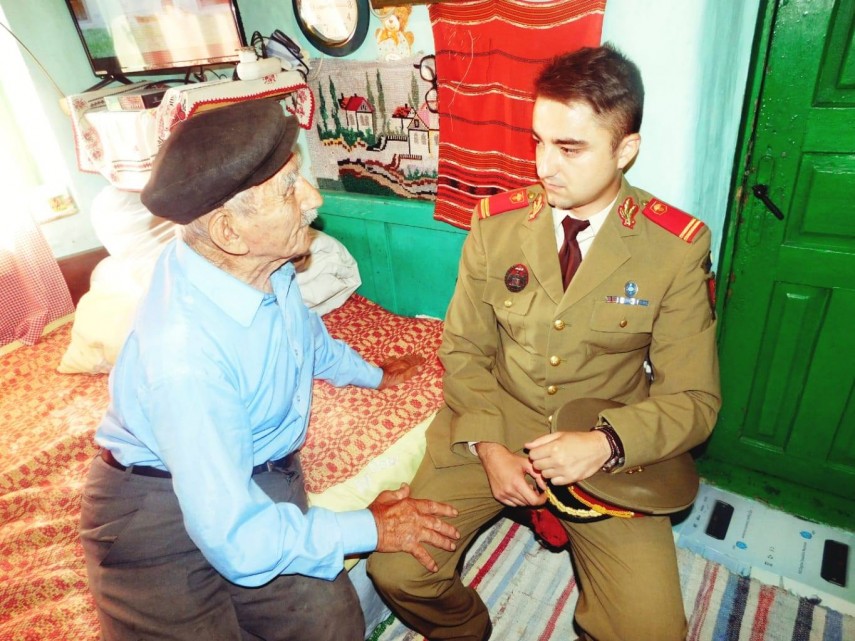 militarii batalionului 341 infanterie constanta l au vizitat pe veteranul de razboi sergent sufana traian